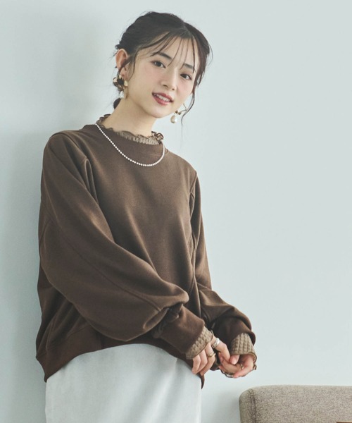 mil(ミル)の「【150㎝前後の小柄さんサイズ】袖ロゴ刺繍 クロップドスウェット(スウェット・レディース・チャコールグレー/ブラウン/ライトベージュ/オフホワイト/ブラック/サックスブルー・ONE SIZE)」の16枚目の写真
