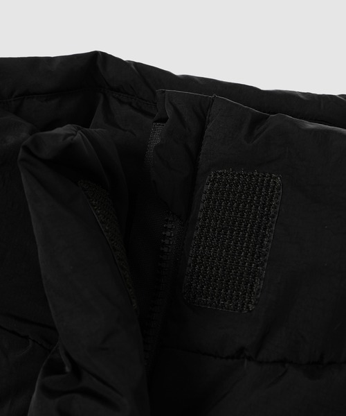 Acne Studios（アクネストゥディオズ）の「Outerwear（ダウンジャケット/コート・レディース・ブラック・36）」の3枚目の写真