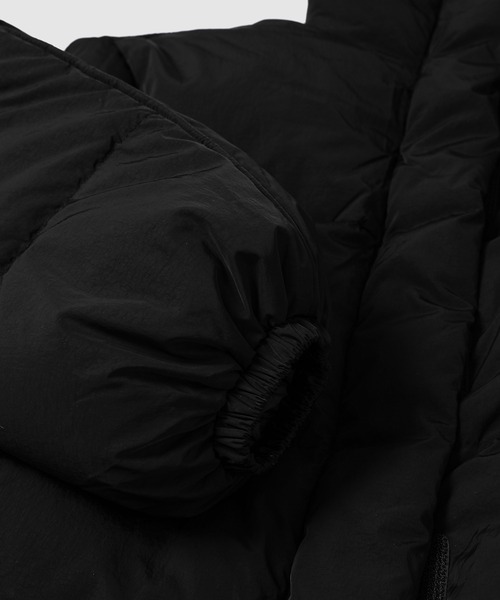 Acne Studios（アクネストゥディオズ）の「Outerwear（ダウンジャケット/コート・レディース・ブラック・36）」の9枚目の写真