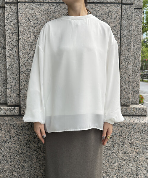 DouDou(ドゥドゥ)の「【WEB限定】裏毛×シフォンレイヤードプルオーバー(Tシャツ/カットソー・レディース・オフホワイト/ブラック/グレイッシュベージュ・FREE)」の4枚目の写真