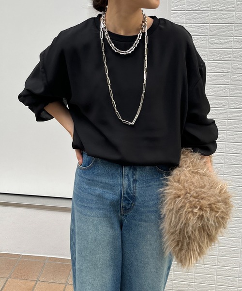 DouDou(ドゥドゥ)の「【WEB限定】裏毛×シフォンレイヤードプルオーバー(Tシャツ/カットソー・レディース・オフホワイト/ブラック/グレイッシュベージュ・FREE)」の2枚目の写真