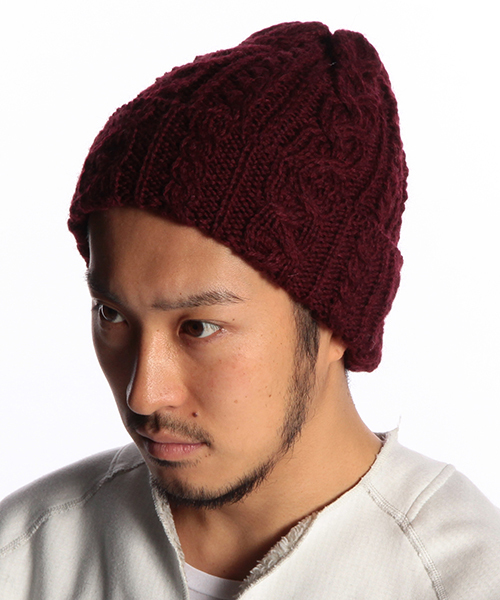 B:MING by BEAMS（ビーミングバイビームス）の「STEWART AUSTIN / CableBobcap（ニットキャップ/ビーニー・メンズ・グレー/レッド系その他/ブルー系その他/ネイビー・ONE SIZE）」の4枚目の写真