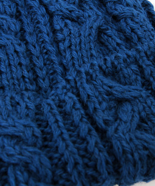 B:MING by BEAMS（ビーミングバイビームス）の「STEWART AUSTIN / CableBobcap（ニットキャップ/ビーニー・メンズ・グレー/レッド系その他/ブルー系その他/ネイビー・ONE SIZE）」の10枚目の写真