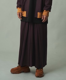 和ROBE（ワローブ）の「EASY HAKAMA（スウェットパンツ）」