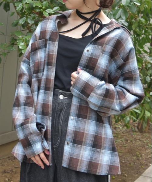 axes femme(アクシーズファム)の「チェック柄ロングシャツ(シャツ/ブラウス・レディース・ブラック/ブラウン/ベージュ・FREE)」の2枚目の写真