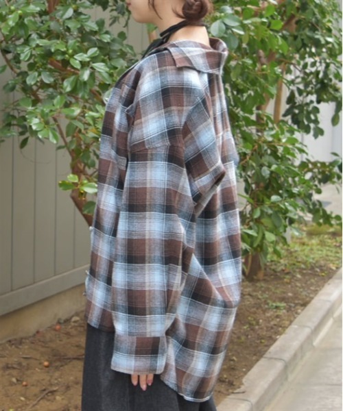 axes femme(アクシーズファム)の「チェック柄ロングシャツ(シャツ/ブラウス・レディース・ブラック/ブラウン/ベージュ・FREE)」の4枚目の写真