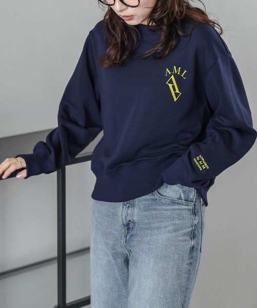 AMELY(エミリー)の「ロゴスウェットプルオーバー(スウェット・レディース・ブラック/ネイビー/グレー・フリー)」の3枚目の写真