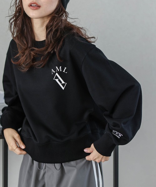 AMELY(エミリー)の「ロゴスウェットプルオーバー(スウェット・レディース・ブラック/ネイビー/グレー・フリー)」の7枚目の写真