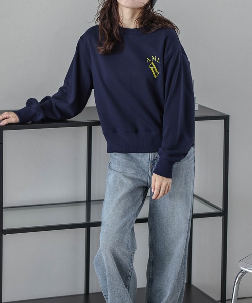 AMELY(エミリー)の「ロゴスウェットプルオーバー(スウェット・レディース・ブラック/ネイビー/グレー・フリー)」の13枚目の写真