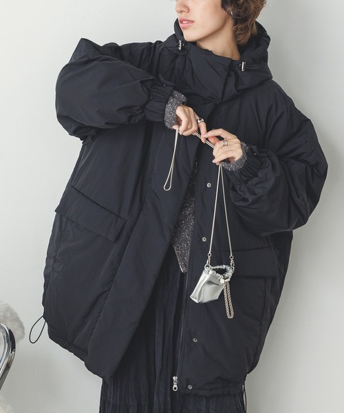 hunch（ハンチ）の「中綿ミディアム フードコート（ダウンジャケット