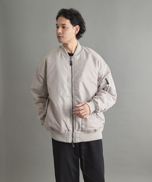 VIBGYOR（ヴィブジョー）の「【wit】オーバーフィットMA-1(CN)（MA-1・メンズ・ブラック/グレイッシュベージュ/カーキ・MEDIUM/LARGE）」の3枚目の写真