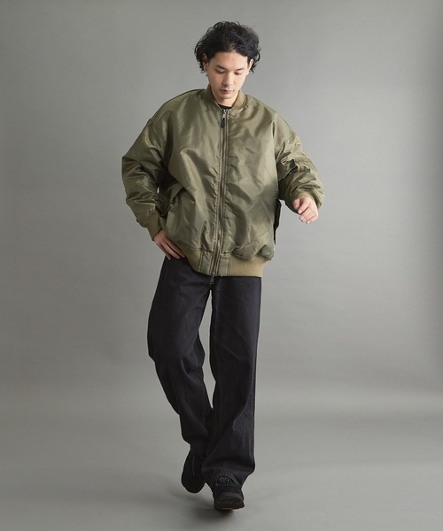 VIBGYOR（ヴィブジョー）の「【wit】オーバーフィットMA-1(CN)（MA-1・メンズ・ブラック/グレイッシュベージュ/カーキ・MEDIUM/LARGE）」の17枚目の写真