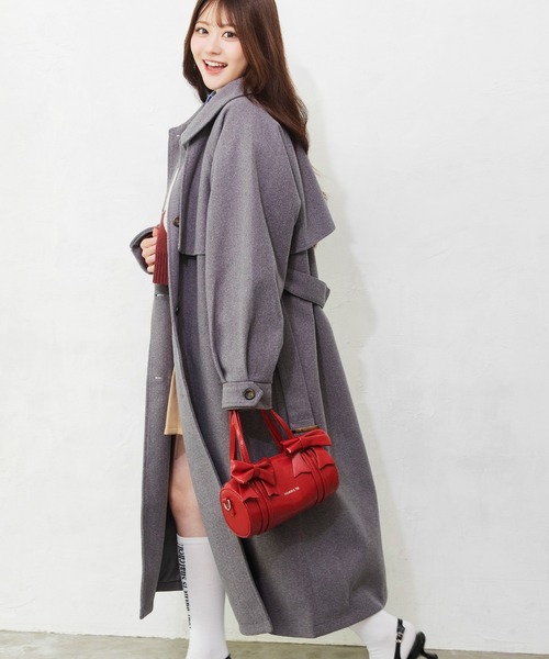 SPINNS（スピンズ）の「ケープデザインベルト付きフェイクウールロングコート（チェスターコート・レディース・ブラック/アイボリー/チャコール/グレー・ONESIZE）」の8枚目の写真