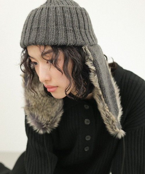 LEPSIM（レプシィム）の「フライトニットワッチ　210088（ニットキャップ/ビーニー・レディース・チャコールグレー/ベージュ・ONE SIZE）」の3枚目の写真