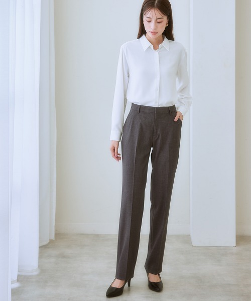 7days Life Styling(セブンデイズライフスタイリング)の「【UVカット/速乾】ストレッチパウダーサテンレギュラーカラー長袖シャツ(シャツ/ブラウス・レディース・オフホワイト/ネイビー/グレイッシュベージュ/ブルー系・M/L/LL/3L/S/4L)」の8枚目の写真