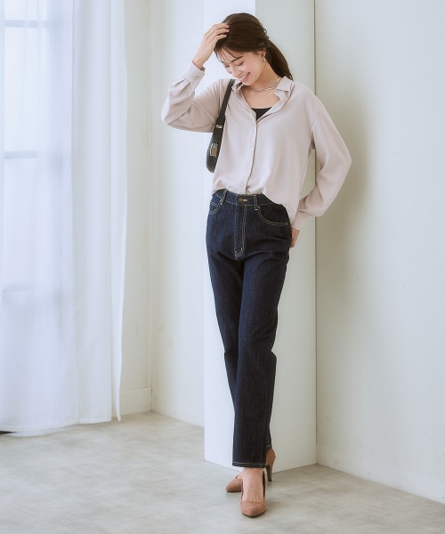 7days Life Styling(セブンデイズライフスタイリング)の「【UVカット/速乾】ストレッチパウダーサテンレギュラーカラー長袖シャツ(シャツ/ブラウス・レディース・オフホワイト/ネイビー/グレイッシュベージュ/ブルー系・M/L/LL/3L/S/4L)」の10枚目の写真