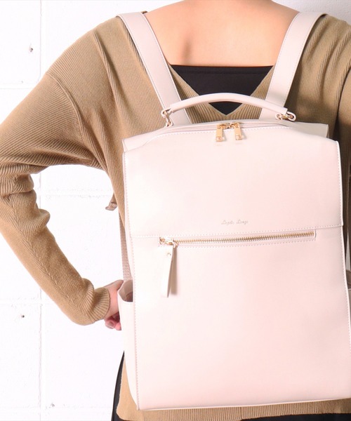 Legato Largo（レガートラルゴ）の「(LF)【Legato Largo】6ポケット/11L ブライト フェイクレザー リュック（バックパック/リュック・レディース・ブラック/アイボリー/モカ/ライトグレー・ONE SIZE）」の2枚目の写真