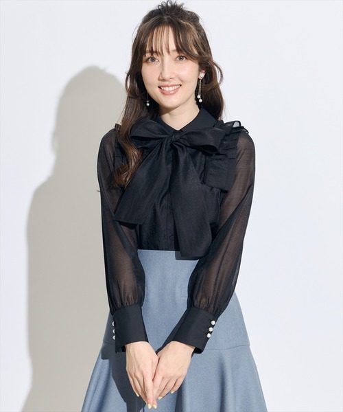 SWINGLE（スウィングル）の「クレリックショルダータックフリルブラウス（シャツ/ブラウス・レディース・ブラック/ピンク/ライトベージュ・FREE）」の16枚目の写真