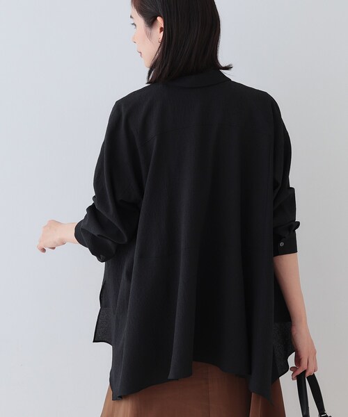 INDIVI（インディヴィ）の「【洗える／凹凸素材】ハンカチーフヘム エアリーブラウス（シャツ/ブラウス・レディース・ホワイト/ブラック/オレンジ/ブルーグリーン・38/34/05/15 /13/03）」の11枚目の写真