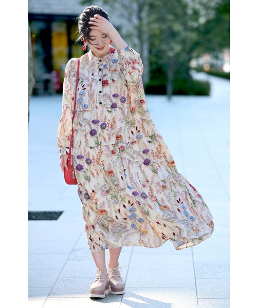 cawaii（カワイイ）の「季節を彩る花集めティアードロングワンピース（紐リボン付き）長袖バージョン（ワンピース・レディース・ベージュ・FREE）」の3枚目の写真