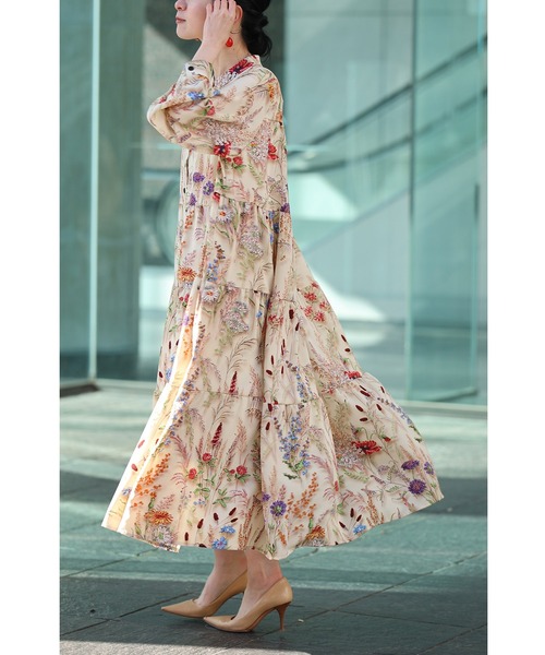 季節を彩る花集めティアードロングワンピース（紐リボン付き