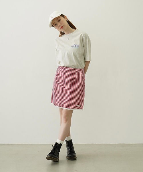 MILKFED.(ミルクフェド)の「GINGHAM MINI SKIRT(スカート・レディース・レッド/ブラック/ライトブルー・S/M)」の6枚目の写真