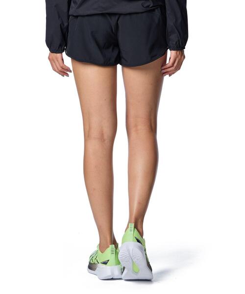 UNDER ARMOUR（アンダーアーマー）の「UAローンチ プロ 4インチ ショーツ（ランニング/レディース）（その他パンツ・レディース・ブラック・M/S/XL/L）」の2枚目の写真