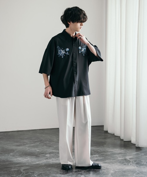 Rocky Monroe(ロッキーモンロー)の「接触冷感オーバーサイズストレッチフラワー刺繍レギュラーカラー半袖シャツ(シャツ/ブラウス・メンズ・ブラック/チャコールグレー/ホワイト・M/L/XL)」の12枚目の写真