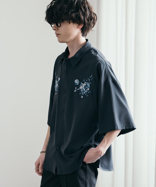 Rocky Monroe(ロッキーモンロー)の「接触冷感オーバーサイズストレッチフラワー刺繍レギュラーカラー半袖シャツ(シャツ/ブラウス・メンズ・ブラック/チャコールグレー/ホワイト・M/L/XL)」の14枚目の写真