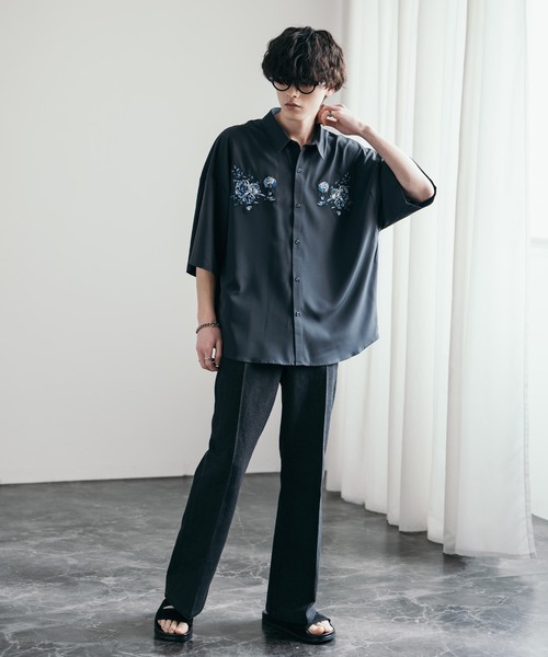 Rocky Monroe(ロッキーモンロー)の「接触冷感オーバーサイズストレッチフラワー刺繍レギュラーカラー半袖シャツ(シャツ/ブラウス・メンズ・ブラック/チャコールグレー/ホワイト・M/L/XL)」の16枚目の写真
