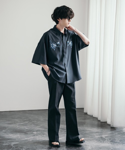 Rocky Monroe(ロッキーモンロー)の「接触冷感オーバーサイズストレッチフラワー刺繍レギュラーカラー半袖シャツ(シャツ/ブラウス・メンズ・ブラック/チャコールグレー/ホワイト・M/L/XL)」の17枚目の写真