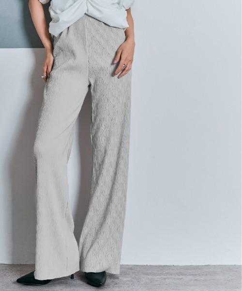 W:Huku(フーク)の「セルフカット ハイウエスト ウェーブ プリーツ パンツ(その他パンツ・レディース・ブラック/チャコール/ライトグレー・M/L)」の2枚目の写真