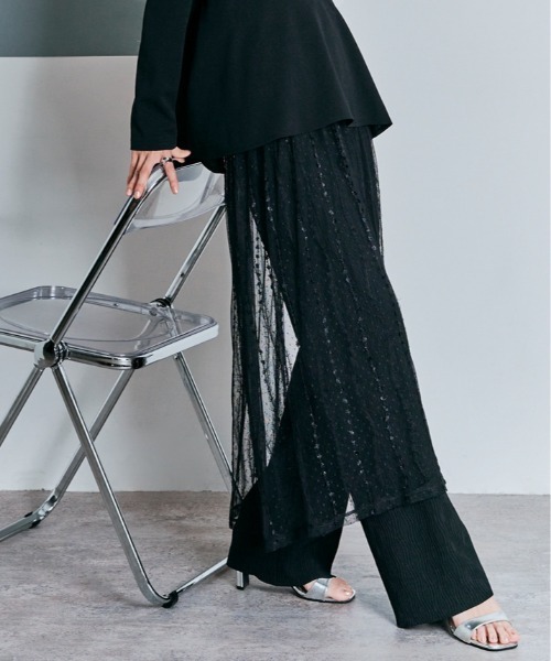 W:Huku(フーク)の「セルフカット ハイウエスト ウェーブ プリーツ パンツ(その他パンツ・レディース・ブラック/チャコール/ライトグレー・M/L)」の1枚目の写真