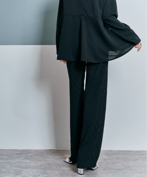 W:Huku(フーク)の「セルフカット ハイウエスト ウェーブ プリーツ パンツ(その他パンツ・レディース・ブラック/チャコール/ライトグレー・M/L)」の13枚目の写真