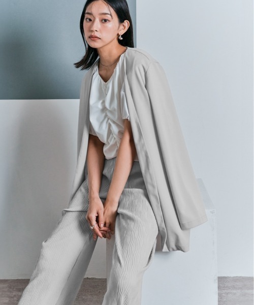 W:Huku(フーク)の「セルフカット ハイウエスト ウェーブ プリーツ パンツ(その他パンツ・レディース・ブラック/チャコール/ライトグレー・M/L)」の17枚目の写真