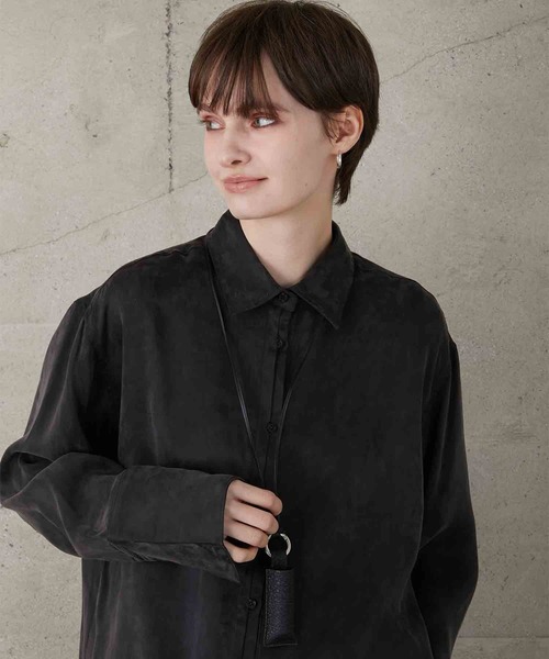 LA PEAU DE GEM（ラポドゥジェム）の「【LA PEAU DE GEM】soft rayon shirt/ソフトレーヨンシャツ（シャツ/ブラウス・レディース・ブラック/ホワイト/ブラウン・FREE）」の10枚目の写真