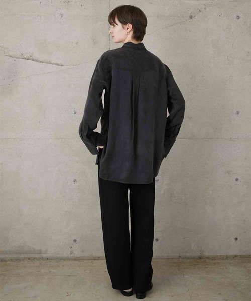 LA PEAU DE GEM（ラポドゥジェム）の「【LA PEAU DE GEM】soft rayon shirt/ソフトレーヨンシャツ（シャツ/ブラウス・レディース・ブラック/ホワイト/ブラウン・FREE）」の6枚目の写真