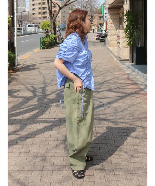 Ungrid（アングリッド）の「ギャザーデザインハーフスリーブシャツ（シャツ/ブラウス・レディース・グリーン系その他/オレンジ/オフホワイト/ブルー・SMALL/MEDIUM/FREE）」の9枚目の写真