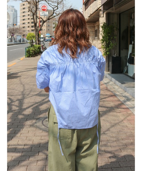 Ungrid（アングリッド）の「ギャザーデザインハーフスリーブシャツ（シャツ/ブラウス・レディース・グリーン系その他/オレンジ/オフホワイト/ブルー・SMALL/MEDIUM/FREE）」の10枚目の写真