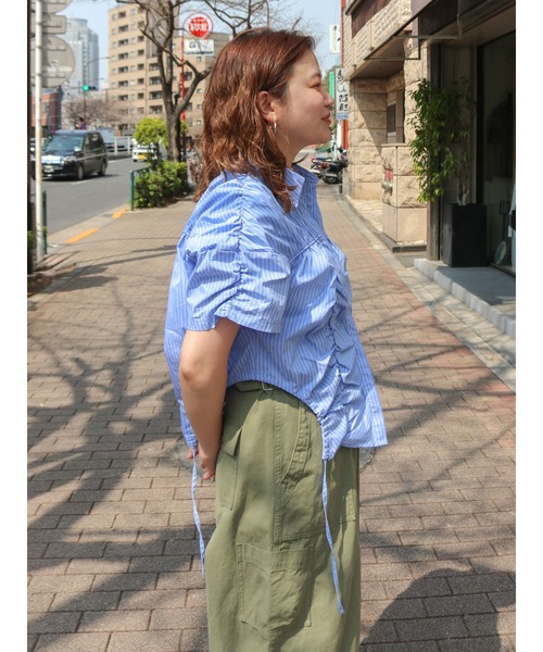 Ungrid（アングリッド）の「ギャザーデザインハーフスリーブシャツ（シャツ/ブラウス・レディース・グリーン系その他/オレンジ/オフホワイト/ブルー・SMALL/MEDIUM/FREE）」の12枚目の写真