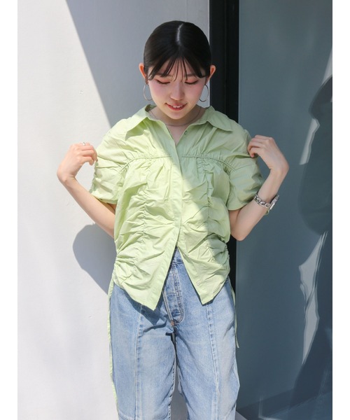 Ungrid（アングリッド）の「ギャザーデザインハーフスリーブシャツ（シャツ/ブラウス・レディース・グリーン系その他/オレンジ/オフホワイト/ブルー・SMALL/MEDIUM/FREE）」の16枚目の写真