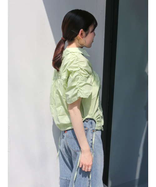 Ungrid（アングリッド）の「ギャザーデザインハーフスリーブシャツ（シャツ/ブラウス・レディース・グリーン系その他/オレンジ/オフホワイト/ブルー・SMALL/MEDIUM/FREE）」の19枚目の写真