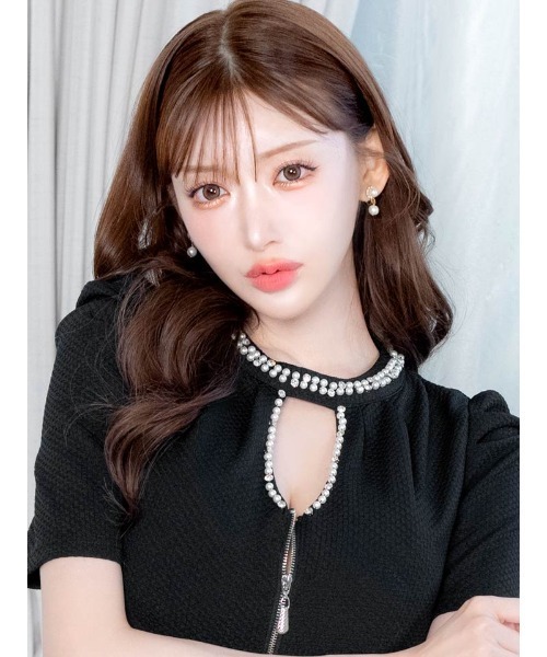DAZZY(デイジー)の「フロントジップ パールビジューホール ペプラム半袖タイトミニドレス(ドレス・レディース・ブラック/ホワイト・XS/S/M/L)」の7枚目の写真