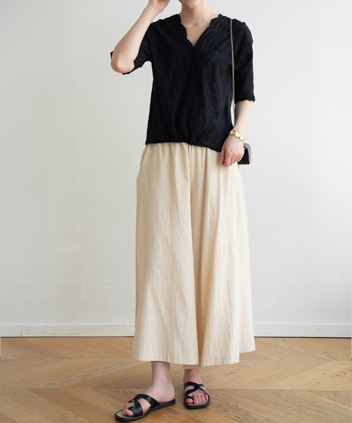 maison de LATIR(メゾンドラティール)の「サラッとデザインブラウスが夏服にgood!レーススカラップブラウス。 上品ブラウスでフェミニンコーデ。(シャツ/ブラウス・レディース・ホワイト/ブラック・M/L/XL)」の22枚目の写真
