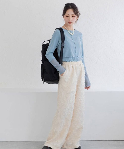 フェリシモMama（フェリシモママ）の「Ｍｏｒｅｄｄｅ　心地いい素材の袖口シアー２ーＷＡＹ授乳トップス（マタニティウェア/グッズ・レディース・ブラック/オフホワイト/ブルー・LL/L/M）」の12枚目の写真