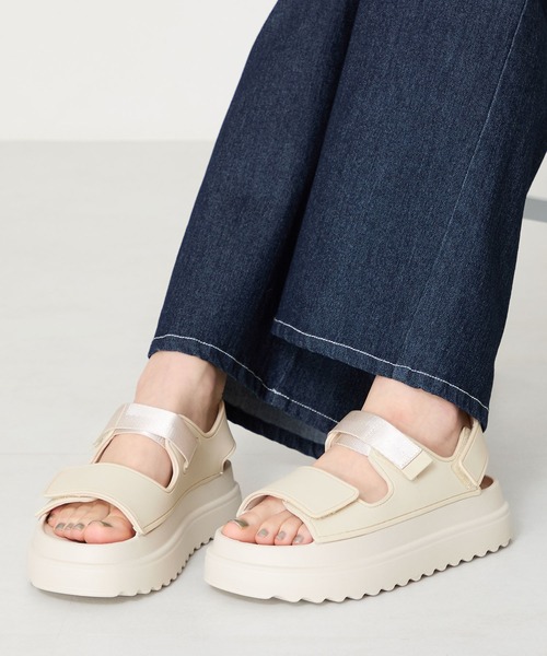 ORiental TRaffic（オリエンタルトラフィック）の「軽量 ベルクロEVAサンダル/OT3228 ボリュームソール 厚底 ベルクロ（サンダル・レディース・ホワイト/ブラック・22.5cm/23.5cm/24.5cm/25.5cm）」の17枚目の写真