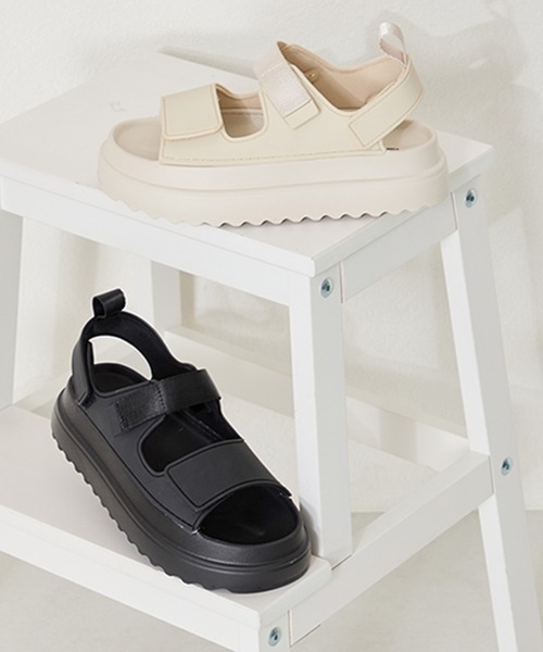 ORiental TRaffic（オリエンタルトラフィック）の「軽量 ベルクロEVAサンダル/OT3228 ボリュームソール 厚底 ベルクロ（サンダル・レディース・ホワイト/ブラック・22.5cm/23.5cm/24.5cm/25.5cm）」の14枚目の写真