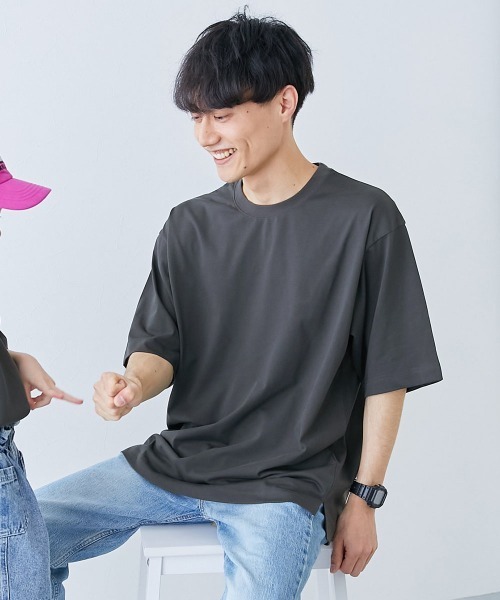 devirock(デビロック)の「【ひやシャリ】接触冷感 無地 ビッグシルエット 大人 半袖Tシャツ(Tシャツ/カットソー・レディース・ホワイト/ライトグレー/パープル系5/イエロー系3/スミクロ/グリーン系1・M/L/LL)」の3枚目の写真