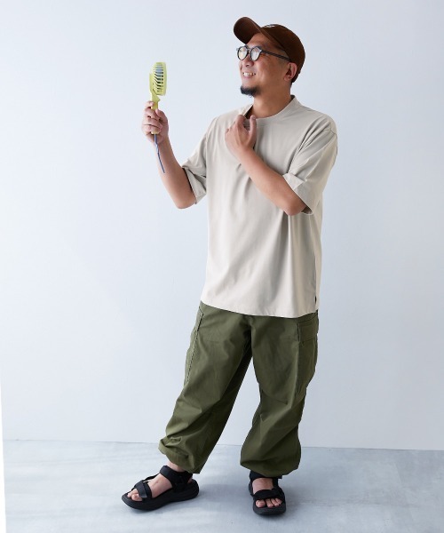 devirock(デビロック)の「【ひやシャリ】接触冷感 無地 ビッグシルエット 大人 半袖Tシャツ(Tシャツ/カットソー・レディース・ホワイト/ライトグレー/パープル系5/イエロー系3/スミクロ/グリーン系1・M/L/LL)」の9枚目の写真