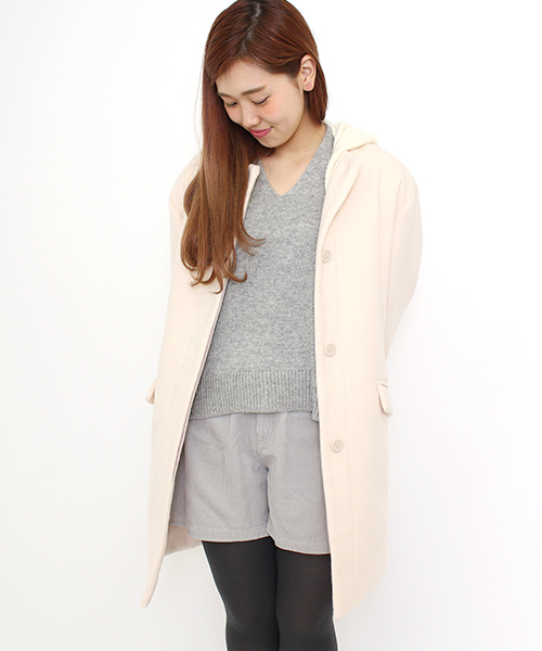 Kastane（カスタネ）の「蓄熱裏地ニットフードコート（ダウンジャケット/コート・レディース・アイボリー/ネイビー/キャメル・FREE）」の2枚目の写真